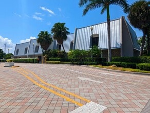 4699 N Federal Hwy, Lighthouse Point, FL for lease Building Photo- Image 2 of 3