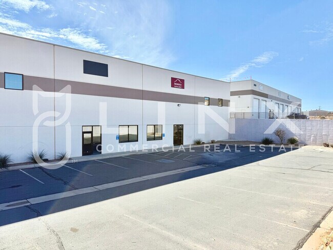 Plus de détails pour 1076 E Commerce St, St George, UT - Industriel à louer