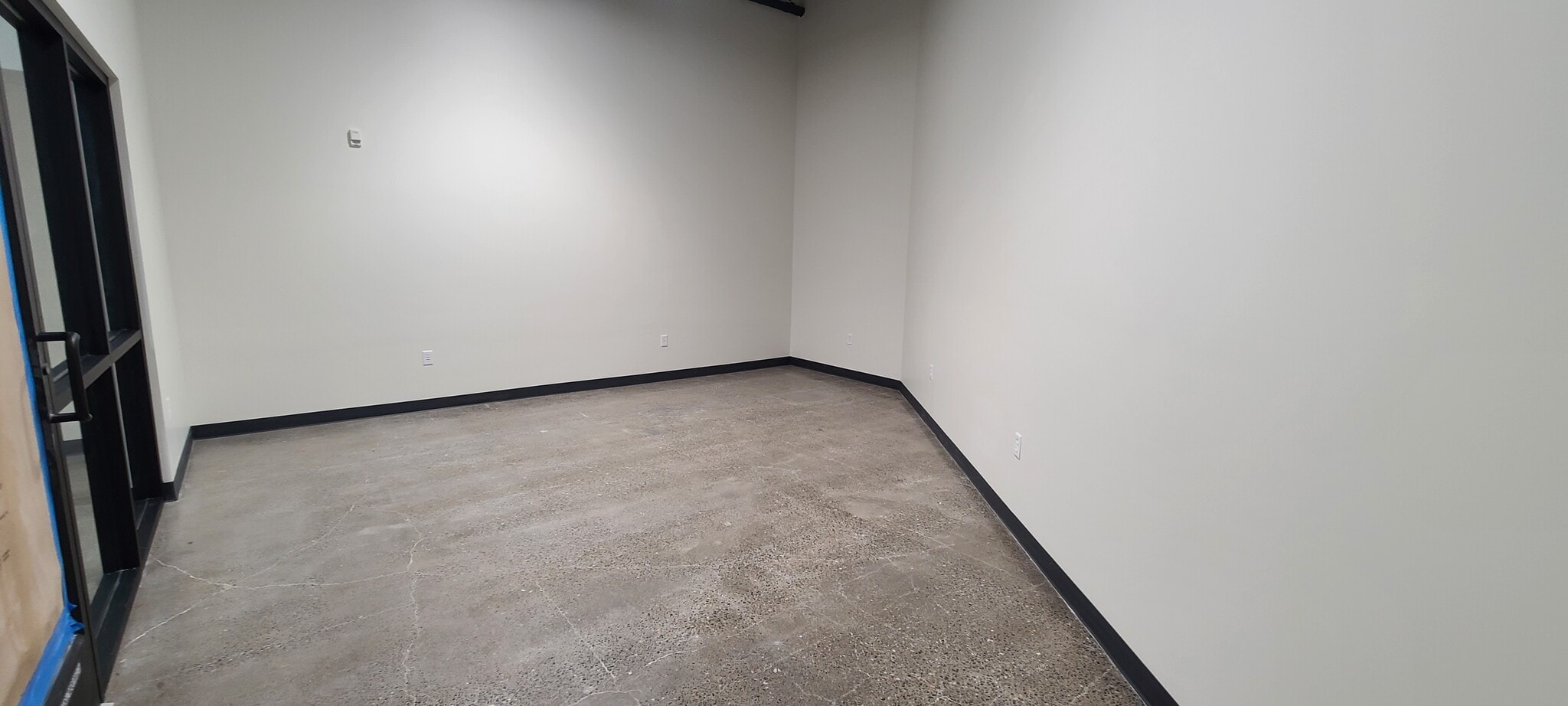 285 Liberty St, Salem, OR for lease Interior Photo- Image 1 of 4