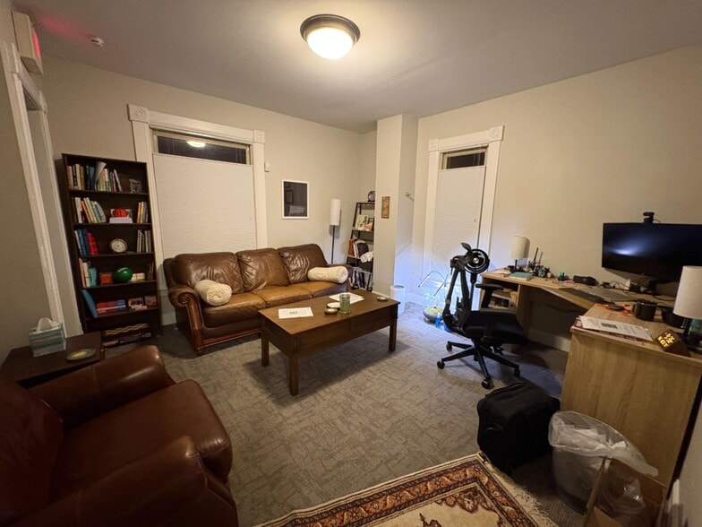143 W Saint Clair St, Romeo, MI à vendre - Photo du bâtiment - Image 2 de 10