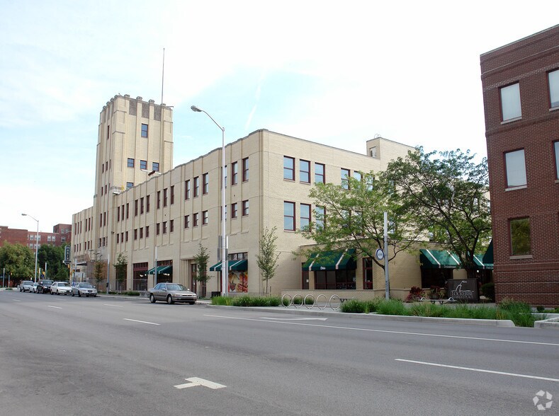 333 N Alabama St, Indianapolis, IN à louer - Photo du bâtiment - Image 3 de 20