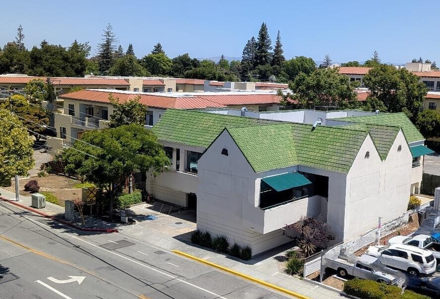 585 Glenwood Ave, Menlo Park, CA à louer Photo du bâtiment- Image 1 de 33