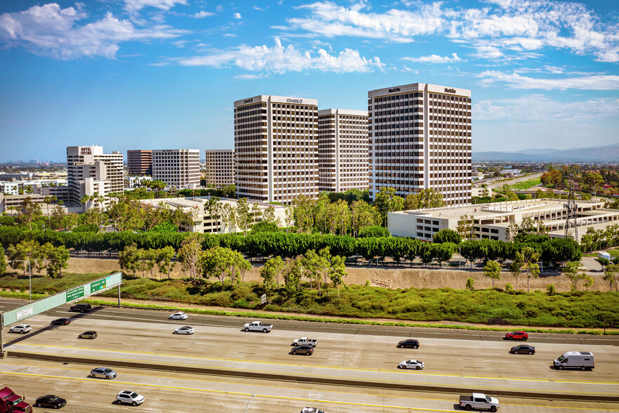 5 Park Plaza, Irvine, CA for lease - Primary Photo - Image 1 of 14