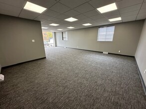 3610 N Oakland Ave, Milwaukee, WI for lease Building Photo- Image 2 of 5