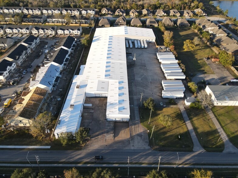 8101 Fite Rd, Pearland, TX for lease - Building Photo - Image 1 of 26