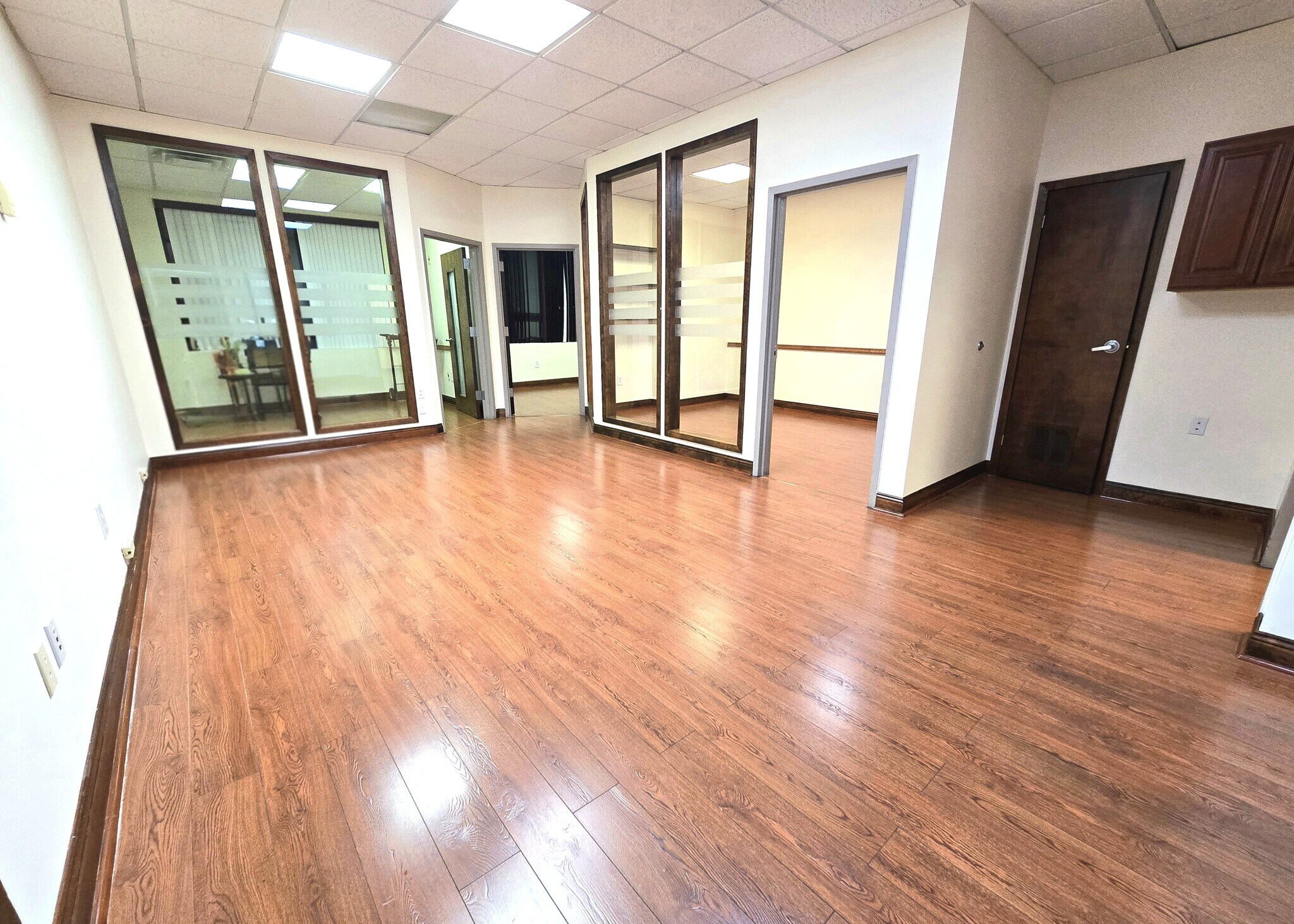 35-01 30th Ave, Astoria, NY for lease Primary Photo- Image 1 of 3