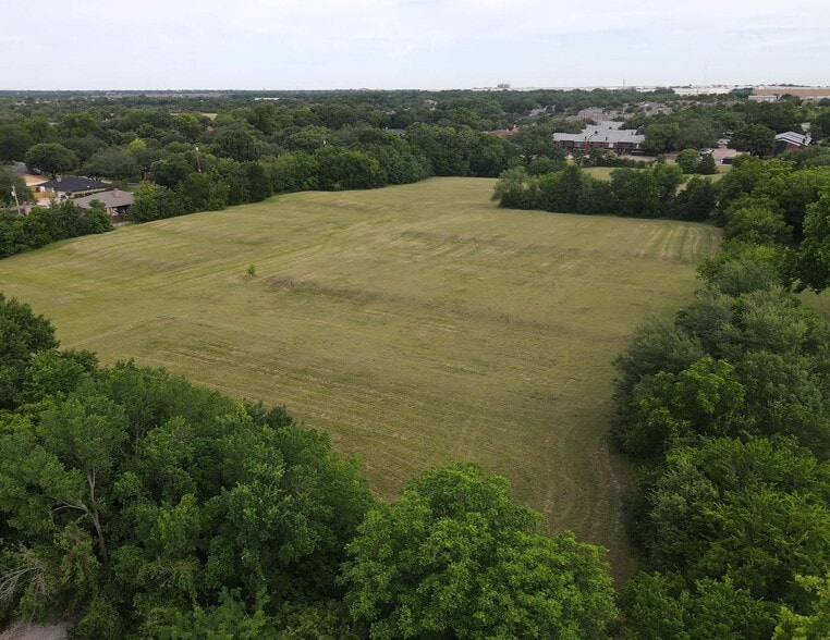 300 W Wintergreen Rd, DeSoto, TX à vendre - Aérien - Image 2 de 4