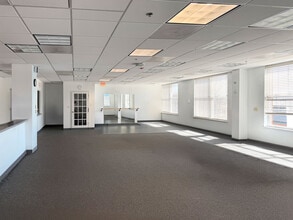 3300 Olney Sandy Spring Rd, Olney, MD for lease Interior Photo- Image 1 of 7