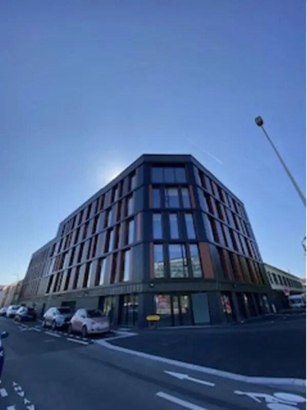 Retail in Le Havre for lease Building Photo- Image 1 of 4