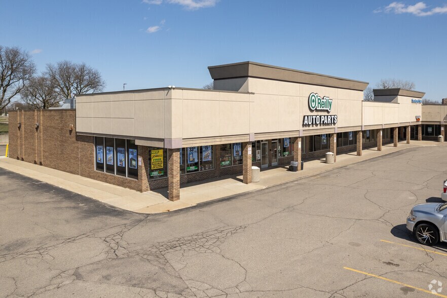 6006-6144 N Wayne Rd, Westland, MI à louer - Photo du bâtiment - Image 3 de 17