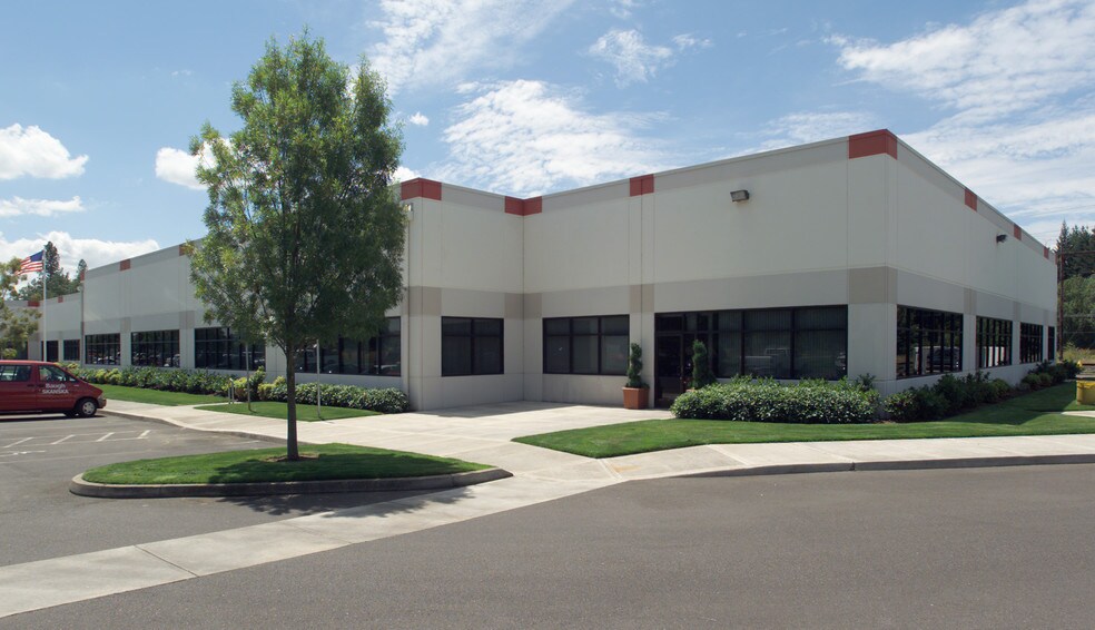 2555-2645 SW 153rd Dr, Beaverton, OR à vendre - Photo du bâtiment - Image 2 de 6