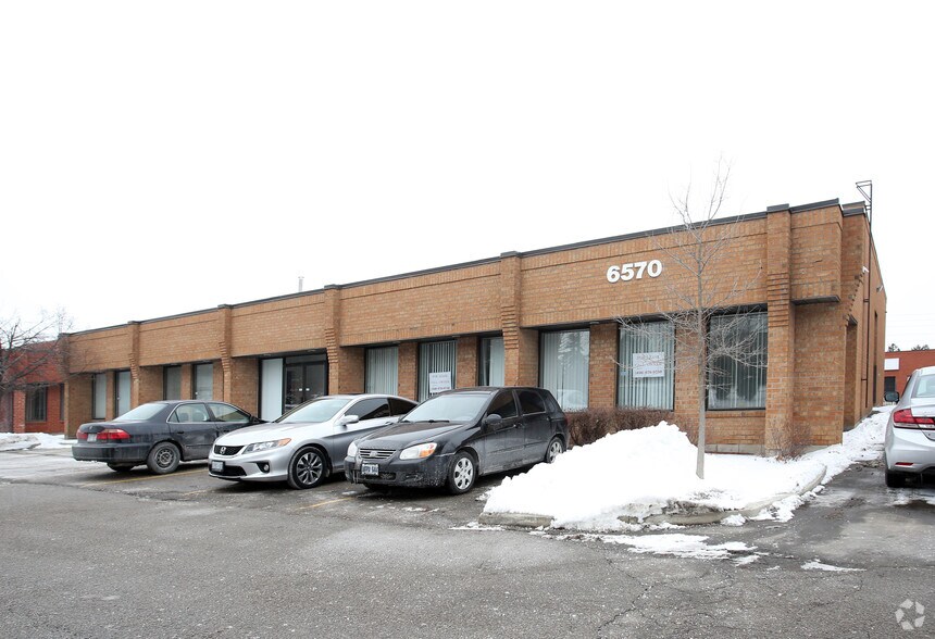 6570 Kestrel Rd, Mississauga, ON à vendre - Photo principale - Image 1 de 1