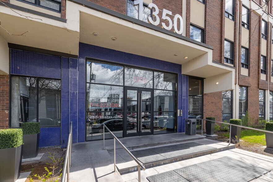 1350 Rue Mazurette, Montréal, QC à louer - Photo du bâtiment - Image 3 de 4