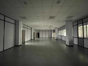 Flex in Pantin for lease Interior Photo- Image 1 of 6