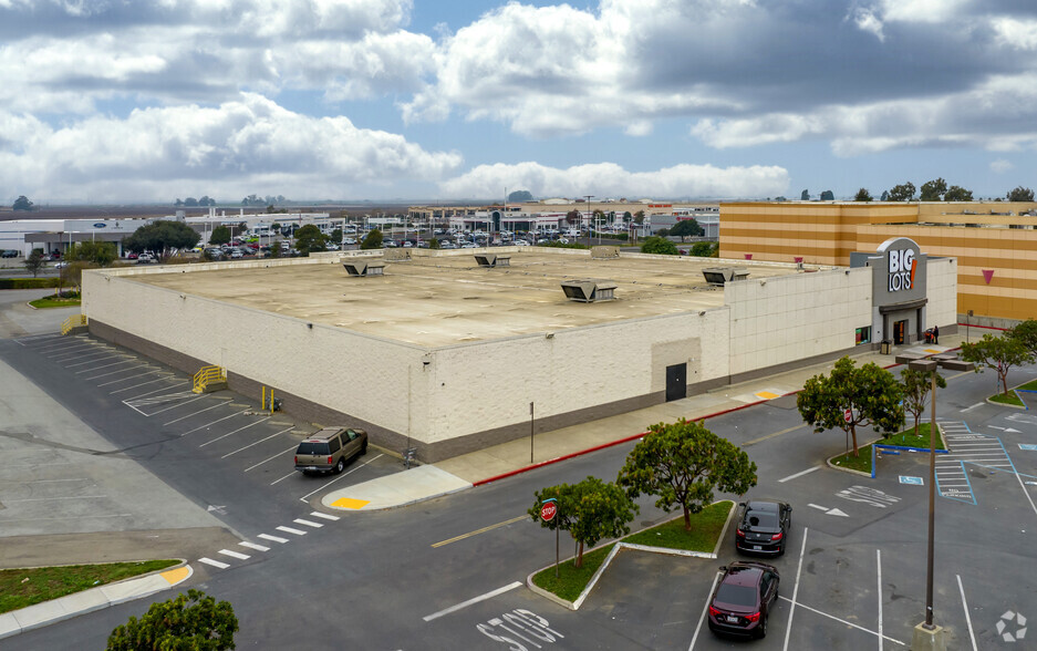 370 Northridge Shopping Ctr, Salinas, CA for lease - Building Photo - Image 2 of 5