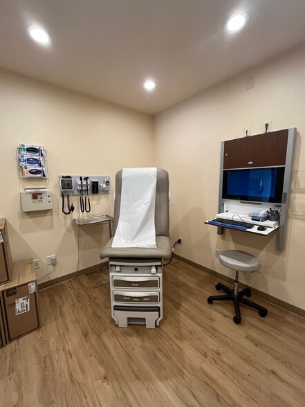 175 N 1st St, Lander, WY for lease - Interior Photo - Image 2 of 10