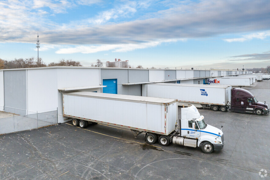 5220-5320 Winner Rd, Kansas City, MO for lease - Building Photo - Image 1 of 10