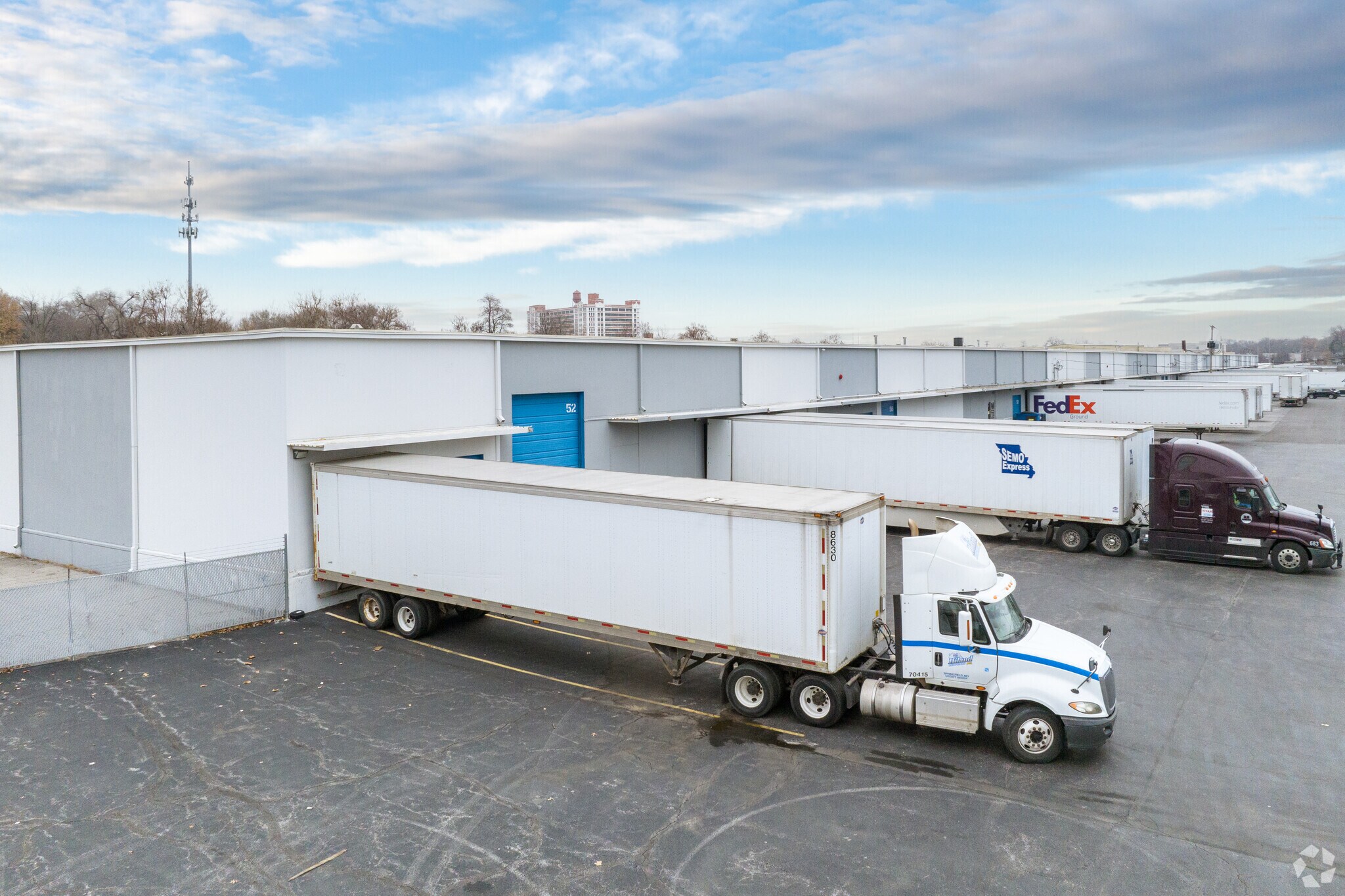 5220-5320 Winner Rd, Kansas City, MO for lease Building Photo- Image 1 of 11