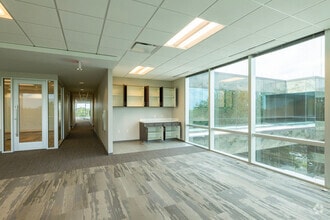 12470 Telecom Dr, Tampa, FL for lease Interior Photo- Image 1 of 9