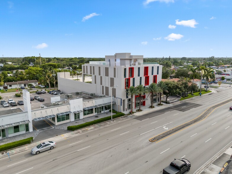 8966 SW 40th St, Miami, FL à vendre - Photo du b timent - Image 1 de 7