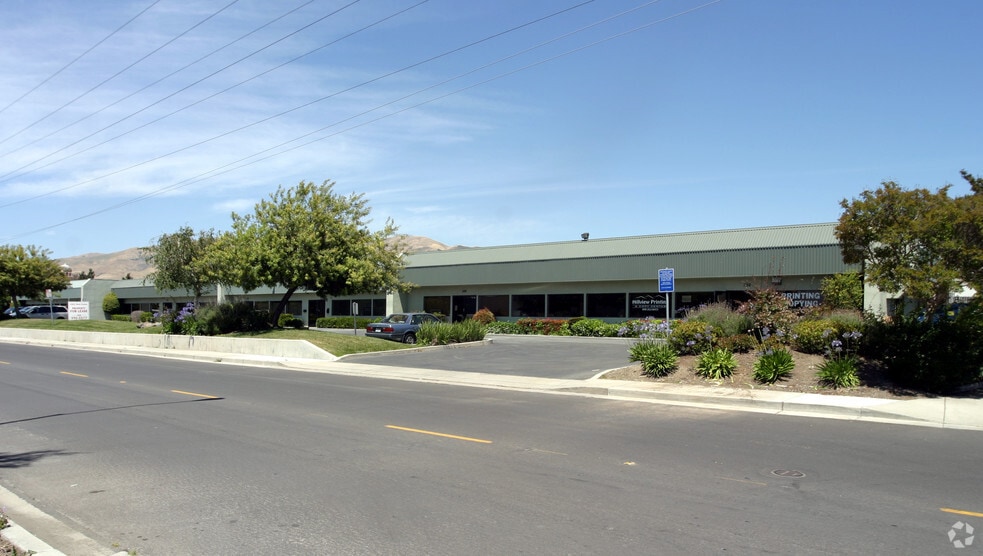 232-250 S Hillview Dr, Milpitas, CA for lease - Building Photo - Image 2 of 14
