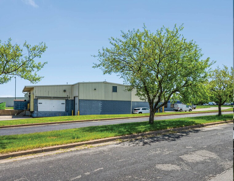 910 N Park View Cir, Mosinee, WI à vendre - Photo du bâtiment - Image 2 de 11