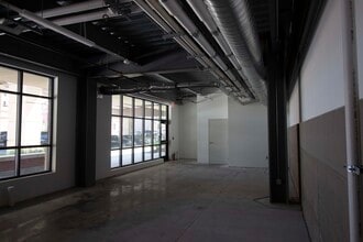 109 S Canopy St, Lincoln, NE for lease Interior Photo- Image 2 of 3