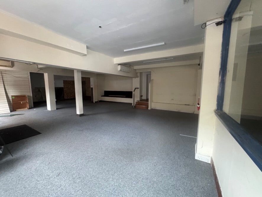 58-64 Dalton Rd, Barrow In Furness, CMA LA14 1JB - Unité 58-60 -  - Photo intérieure - Image 2 of 3