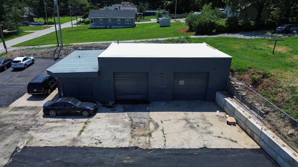 10725 E Truman Rd, Independence, MO for sale - Building Photo - Image 2 of 5