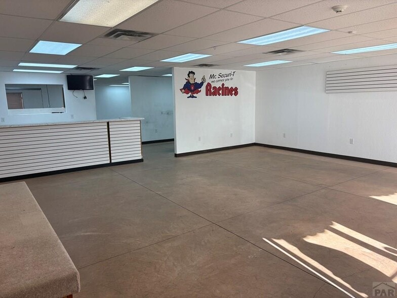 3930 Ridge Dr, Pueblo, CO à louer - Photo intérieure - Image 2 de 22