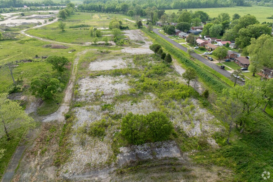 5540 Minor Ln, Louisville, KY à louer - Photo du bâtiment - Image 2 de 5