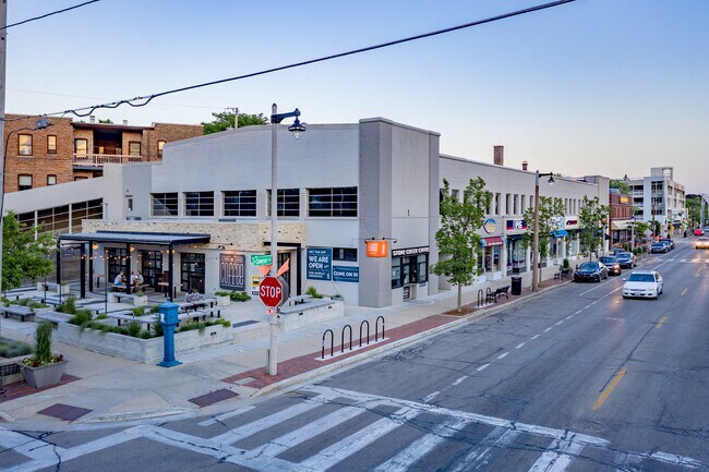 More details for 2622-2650 N Downer Ave, Milwaukee, WI - Retail for Sale