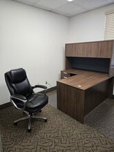 7815 101 Ave NW, Edmonton, AB à louer Photo intérieure- Image 1 de 3