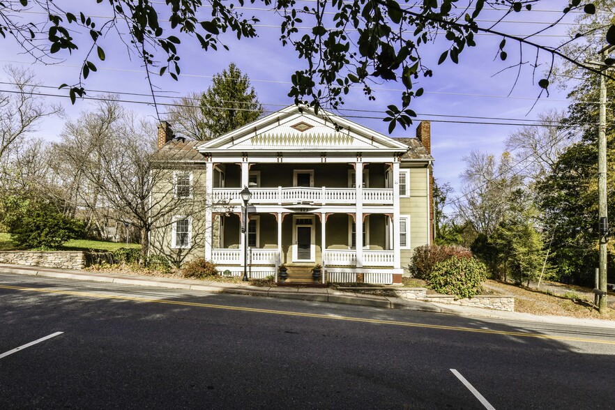 173 Main St, Stanardsville, VA for lease - Primary Photo - Image 1 of 36