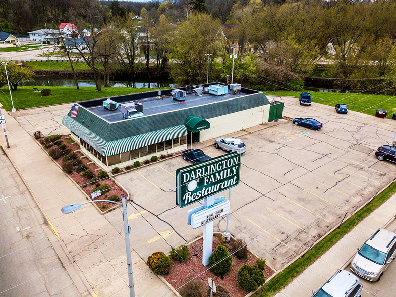 128 S Main St, Darlington, WI for sale - Building Photo - Image 1 of 1