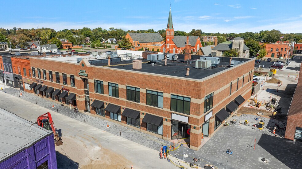 70-82 Macomb Pl, Mount Clemens, MI à louer - Photo du bâtiment - Image 2 de 4