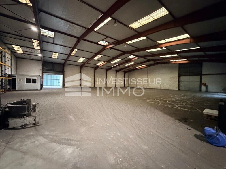 Industrial in Bois-le-Roi for sale - Building Photo - Image 1 of 4