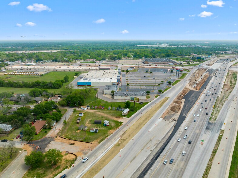 N I-35, Waco, TX for sale - Building Photo - Image 2 of 4