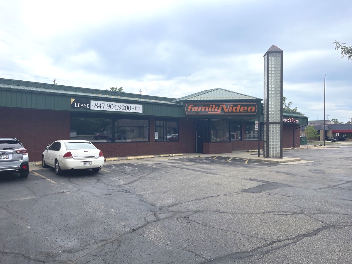 813 E Main St, Watertown, WI for lease Building Photo- Image 1 of 1