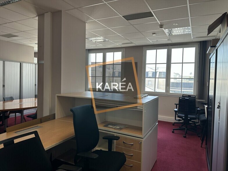 Office in Chessy for lease - Interior Photo - Image 3 of 5