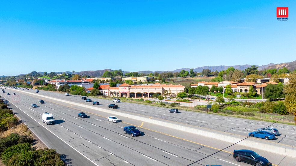 28610 Canwood St, Agoura Hills, CA à louer - Photo du bâtiment - Image 3 de 20