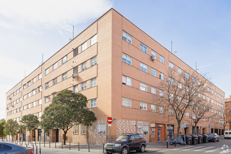 Calle Pergamino, 28, Madrid, Madrid à vendre - Photo du bâtiment - Image 2 de 3