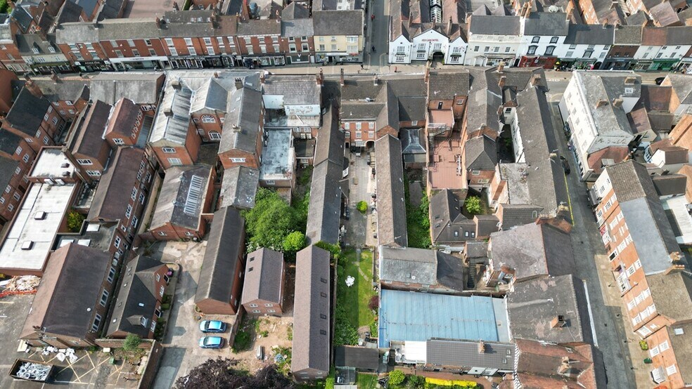 Long Street & Bakers Court portefeuille de 2 propriétés à vendre sur LoopNet.ca - Photo du bâtiment - Image 3 de 4