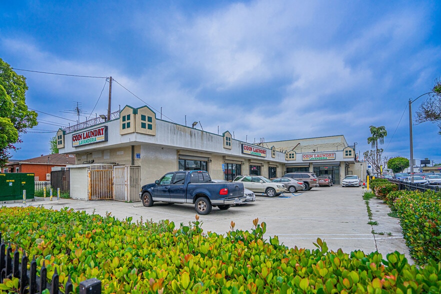 608 E Rosecrans Ave, Compton, CA for sale - Building Photo - Image 2 of 5