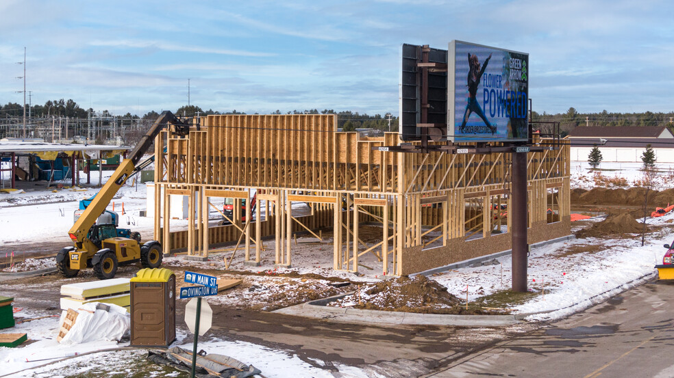 1388 W Main St, Gaylord, MI for lease - Building Photo - Image 3 of 6