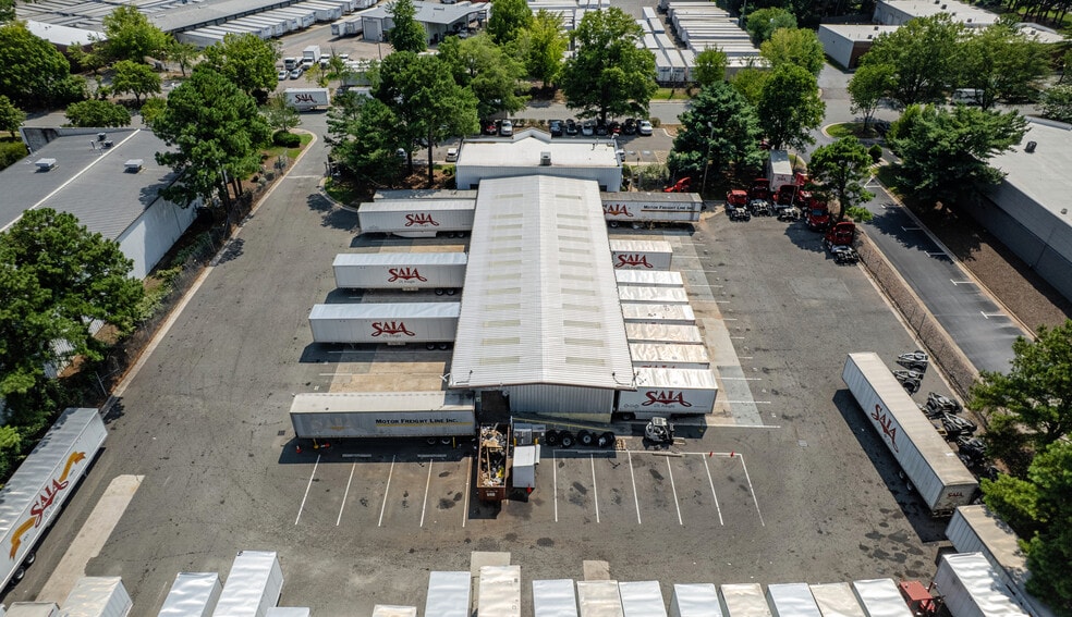7508 Precision Dr, Raleigh, NC for lease - Building Photo - Image 3 of 15