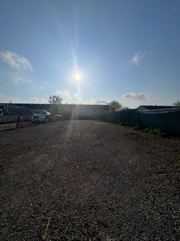 222 Arlington Ave, Staten Island, NY for lease Primary Photo- Image 1 of 9