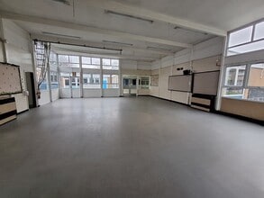 Montrey Crescent, Wigan for lease Interior Photo- Image 2 of 6