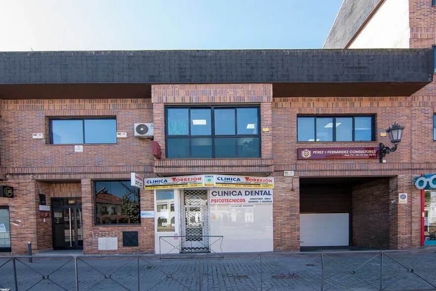 Immeuble residentiel dans Torrejón de la Calzada, Madrid à vendre - Photo du bâtiment - Image 1 de 2