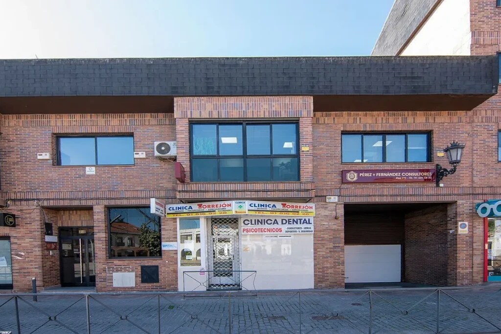 Immeuble residentiel dans Torrejón de la Calzada, Madrid à vendre Photo du bâtiment- Image 1 de 3